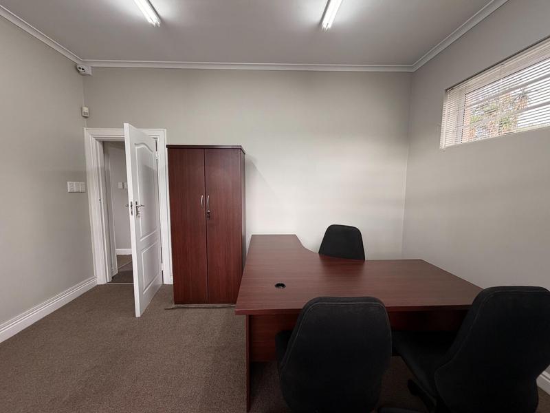 To Let Commercial Property for Rent in Walmer Eastern Cape